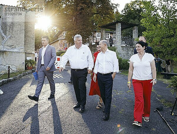 Federal Chancellor Olaf Scholz  (SPD)  pictured during a citizens' dialogue in Seelow. 29.08.2024