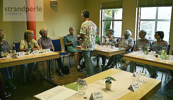 DEU  Germany  Sellin (Rügen) : The Workers' Welfare Organisation (AWO) has designed a senior citizens' trip to Rügen as a special experience for its guests. Sellin: Arrival of the seniors with lectures of the community  Europe