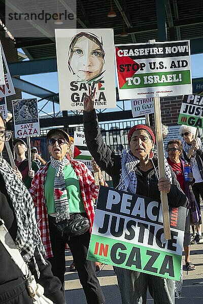 Detroit  Michigan USA  2 September 2024  Union members participated in Detroit's Labor Day parade. Some campaigned for a Middle East ceasefire and peace with justice in Gaza