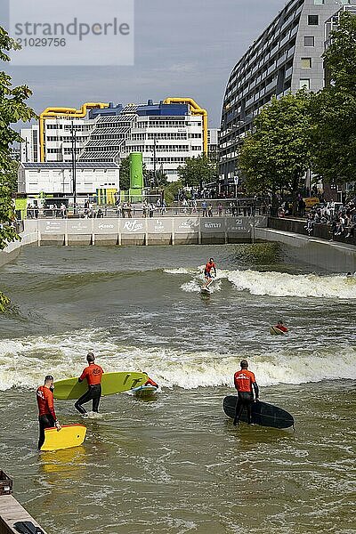 Surfing facility in the city centre of Rotterdam  Rif010  supposedly the world's first wave facility for surfers in a city  in the Steigersgracht  a 130 metre long and 21 metre wide wave pool was built in the existing canal  waves up to 1.5 metres high can be generated  every 7 seconds a wave breaks for the surfers  the 4.5 million litres in the pool  water is moved by 8 wave machines  Netherlands