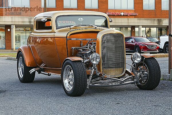 Automobile  car show  custom made vintage car with open engine display  Province of Quebec  Canada  North America