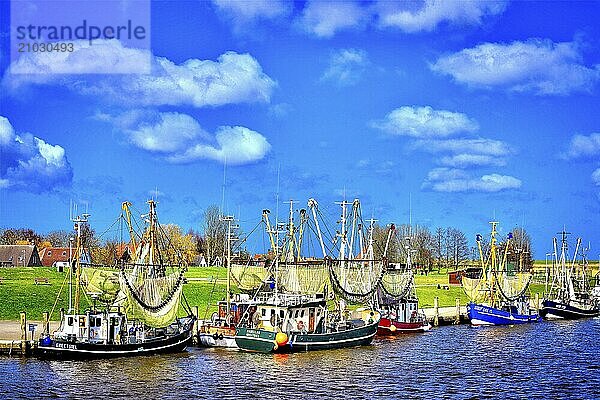 Fishing boat in Greetsiel cutter harbour  Krummhörn  East Frisia  Lower Saxony