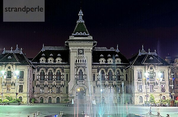 Craiova  Krajowa  Kragau  prefecture and fountain in the city centre  Little Wallachia  Romania  Europe