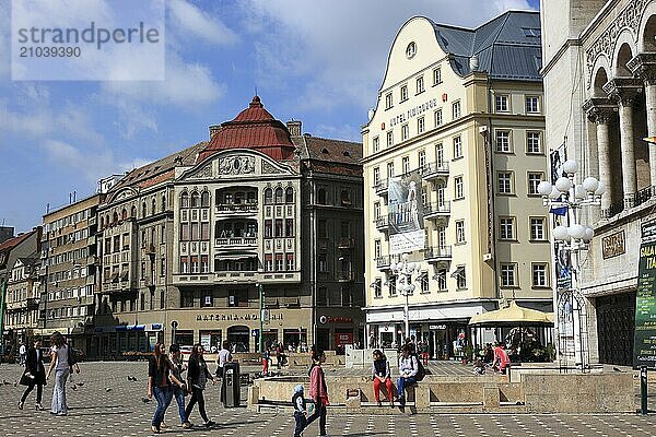 Historic houses at the Piata Victoriei  on the left the Palais Weiss  in the middle the Hotel Timisoara  on the right the National Theatre or Opera House  Hotel  Romania  Banat  Timisoara  Timisoara  Europe