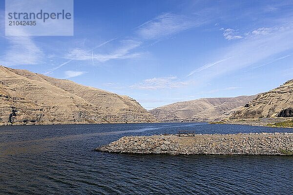 Picnic table at a roadside park along the Snake River in eastern Washington