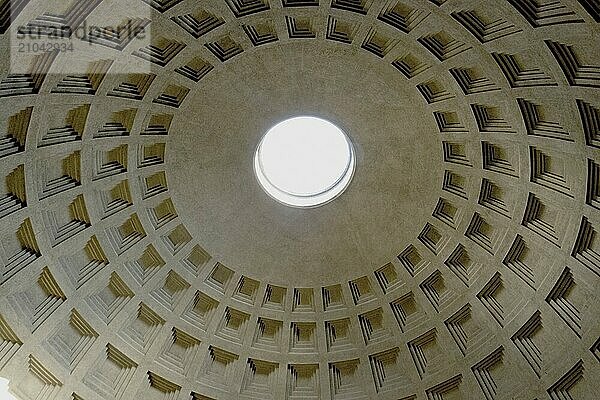 View of the dome of the Pantheon  an ancient building converted into a church  Santa Maria ad Martyres  Rome  Italy  Europe