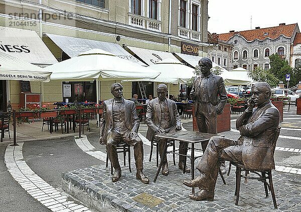 Romania  Kreisch region  Oradea  Grosswardein  group of statues in the pedestrian zone  Cala Republicii and Moscovei  Europe