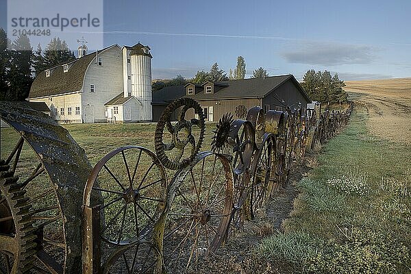 An early morning photo of the Artisan Barn in the palouse region of eastern Washington