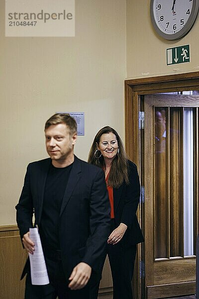 Janine Wissler  Vorsitzende der Partei Die Linke  und Martin Schirdewan  Vorsitzender der Partei Die Linke  aufgenommen im Rahmen einer Pressekonferenz in Berlin  19.08.2024