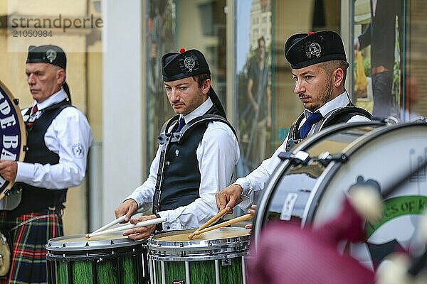 Snear-Drum-Spieler  Dudelsackorchester  Pipe Konzert  Sigmaringen  Baden-Württemberg  Deutschland  Europa