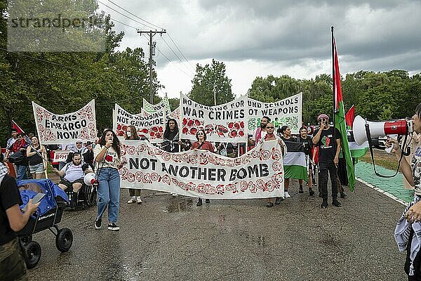 Dearborn  Michigan USA  17. August 2024  Im Vorfeld des Parteitags der Demokraten forderten Aktivisten Keine weitere Bombe für Israels Krieg in Gaza