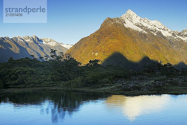 Blick von Key Summit zum Mt. Christina  Fiordland Nationalpark  Weltnaturerbe South West New Zealand  Westküste  Südinsel Neuseeland  Südinsel  Neuseeland  Ozeanien