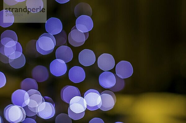 Weihnachtsbeleuchtung unscharf für Hintergründe  Bokeh für Hintergründe