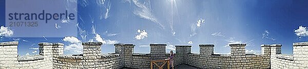 360° Ansicht einer Burgmauer 360 ° View of a castle wall