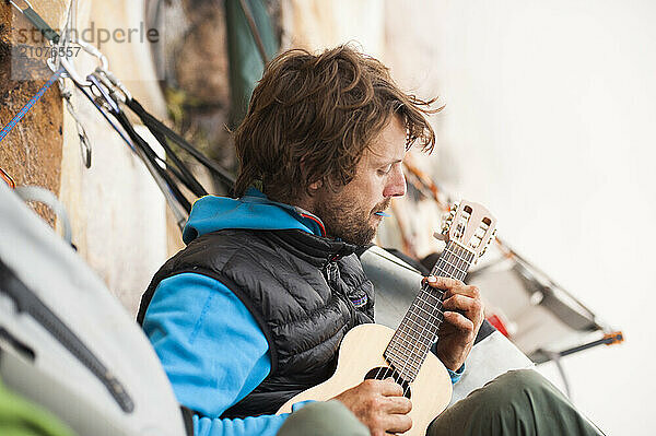 Nicolas Favresse Playing Guitar On The Portaledge In Venezuela