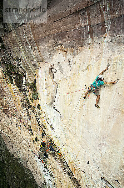 Sean Villanueva Apichavai 8a+ 500 metres . Venezuela expedition jungle jamming to Amuri tepuy and Tuyuren waterfalls  with Nicolas Favresse  Sean Villanueva  Stephane Hanssens an