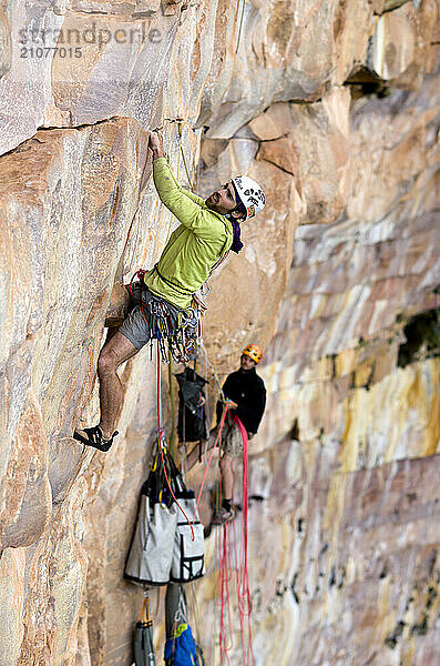 Sean Villanueva climbing. Apichavai 8a+ - 500 meters high - Venezuela expedition jungle jamming to Amuri tepuy and Tuyuren waterfalls  with Nicolas Favresse  Sean Villanueva  Ste