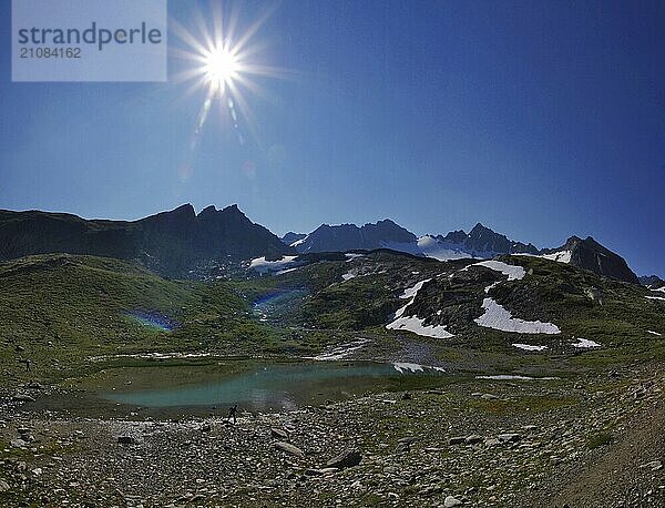 Bergsee im Gegenlicht  Silvretta