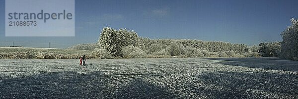 Panorama  Schlittschuhläufer Wannenberger Weiher