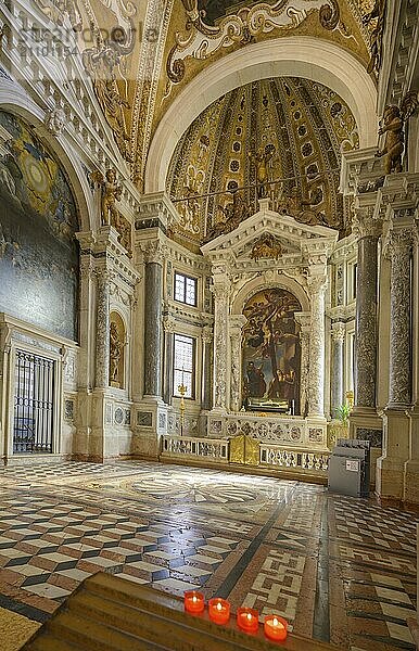 Side altar in the Basilica dei Santi Giovanni e Paolo  Venice  Metropolitan City of Venice  Italy  Europe