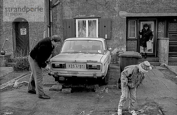 Deutschland  Merseburg  15.01.1992  Familie  Lada  Europa