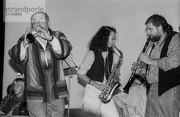 Deutschland  Berlin  3.11.1990  Klezmer Klarinettist Giora Feidmann  im (ehem.) Haus der Jungen Talente (heute Podewil)  Europa