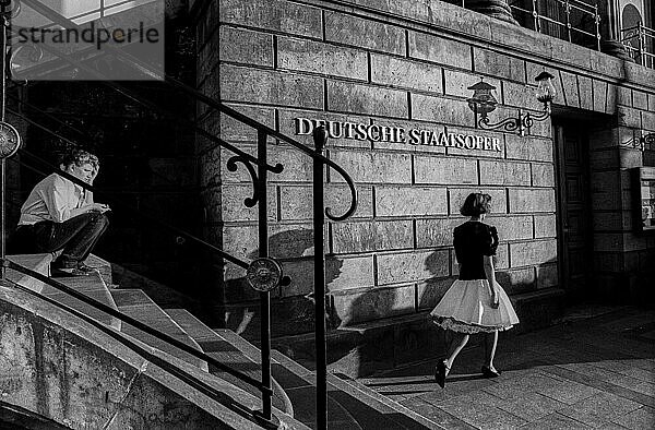 Deutschland  Berlin  15.05.1991  Deutsche Staatsoper unter den Linden  (vor der Vorstellung)  Europa