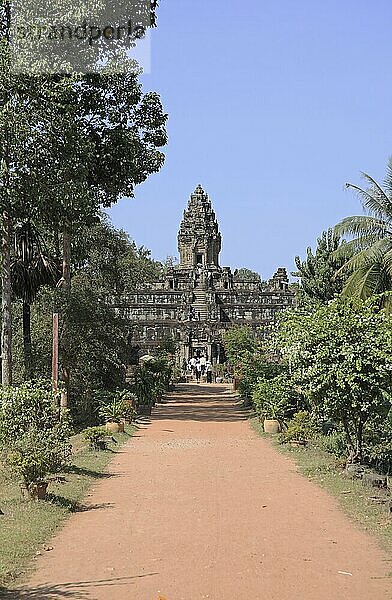 Bakhong Tempel  Teil der Roluos Gruppe in Angkor  nahe Siem Reap  Kambodscha  Asien