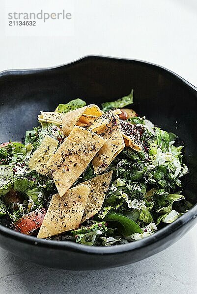 Fatoush fattoush traditioneller klassischer berühmter libanesischer Salat aus dem Nahen Osten