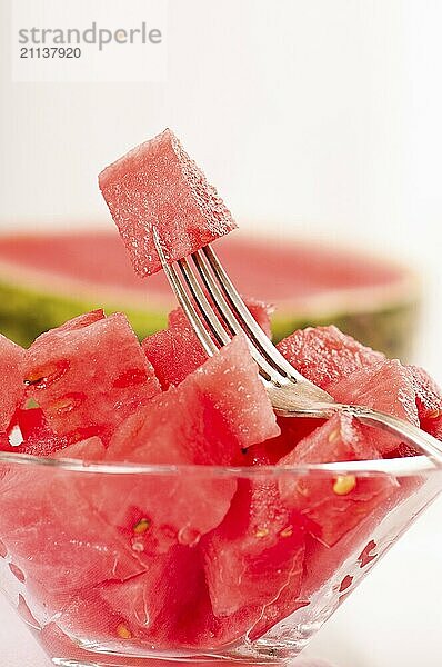 Frische Wassermelone auf weißem Hintergrund