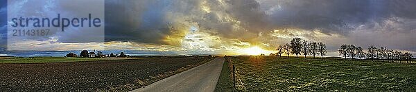 Panorama  Wetterstimmung in der Abendsonne