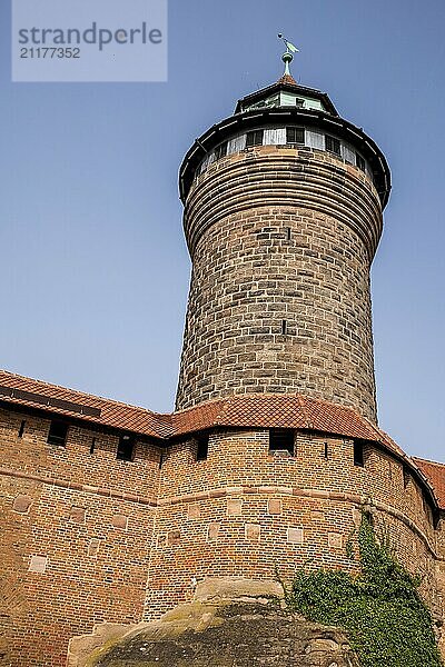 Blick auf den Sinwellturm der Nürnberger Burg  Deutschland  Europa