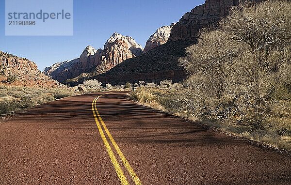 Schöner Aussichtspunkt an der Straße zurück in den Zion National Park