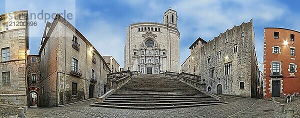 Kathedrale von Girona am Morgen. Panorama