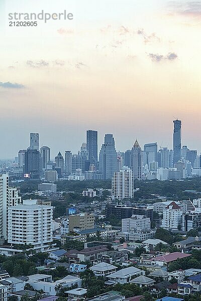 Bangkok skyline Sonnenuntergang panorama