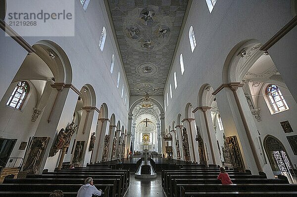 Innenraum vom Dom St Kilian  Würzburg  Unterfranken  Bayern  Deutschland  Europa