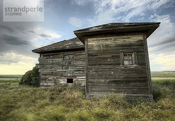 Abandoned Farmhouse Saskatchewan Canada sunset and prairie view