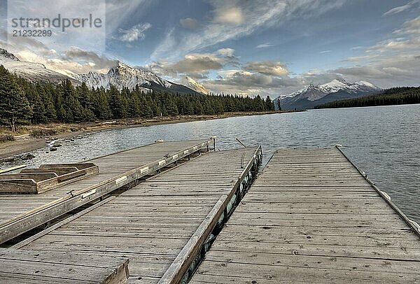 Maligne Lake Jasper Alberta scenic view beauty