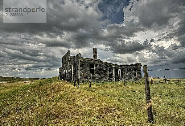 Abandoned Farmhouse Saskatchewan Canada sunset and prairie view