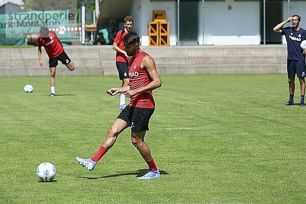 Vincenzo Grifo (SC Freiburg) beim Trainingslager SC Freiburg Schruns 2024 DFL REGULATIONS PROHIBIT ANY USE OF PHOTOGRAPHS AS IMAGE SEQUENCES AND/OR QUASI-VIDEONann Foto: Joachim Hahne/johapress