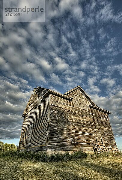 Abandoned Farmhouse Saskatchewan Canada sunset and prairie view