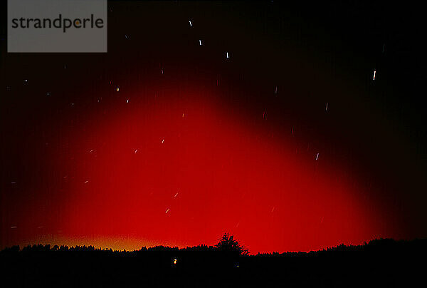 Aurora Borealis seen unusally far south  on Northern California's Sonoma Coast at Sea Ranch  in April 2003.