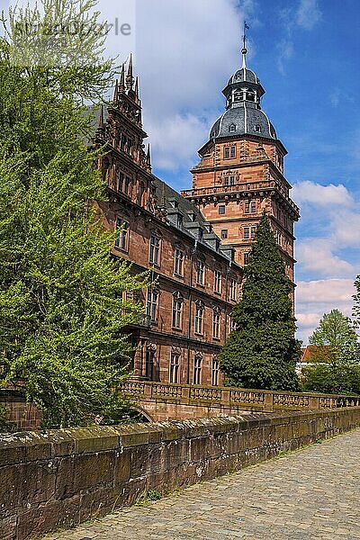 Blick auf Schloss Johannisburg in Aschaffenburg  Deutschland  Europa