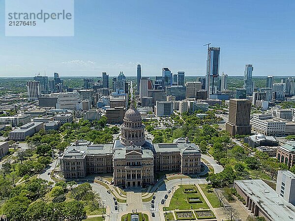 Luftaufnahme des Texas State Capitol Building in der Stadt Austin  Texas