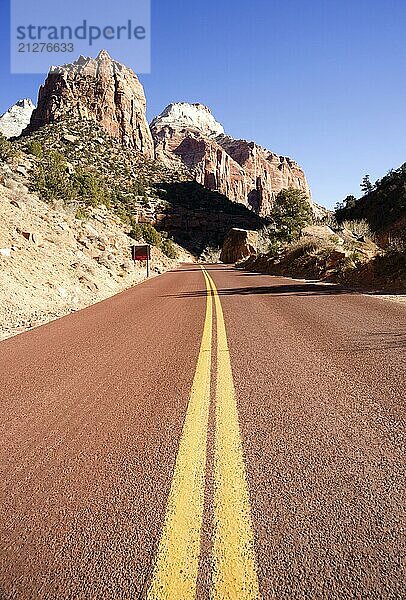 Schöner Aussichtspunkt an der Straße zurück in den Zion National Park