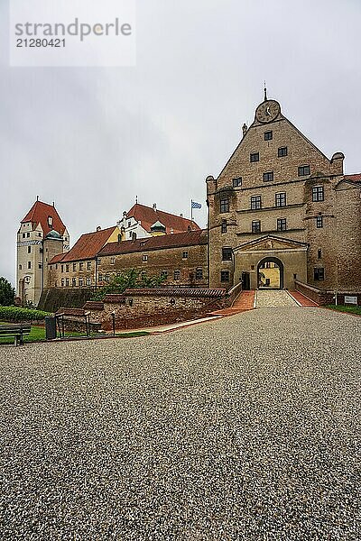 Blick auf die Burg Trausnitz in Landshut  Deutschland  Europa