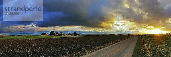 Panorama  Wetterstimmung in der Abendsonne