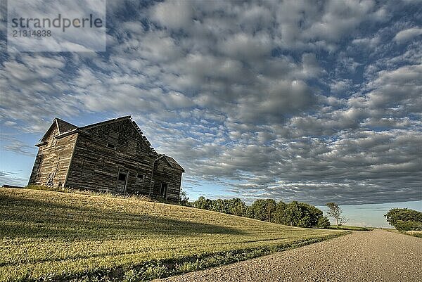 Abandoned Farmhouse Saskatchewan Canada sunset and prairie view