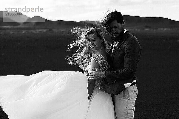 Wedding couple in the mountains of Iceland