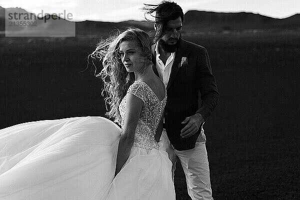 Wedding couple in the mountains of Iceland